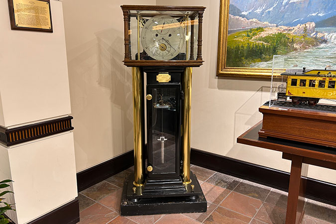 Precision eight-day astronomical regulator floor clock, built circa 1904 Precision eight-day astronomical regulator floor clock, built circa 1904