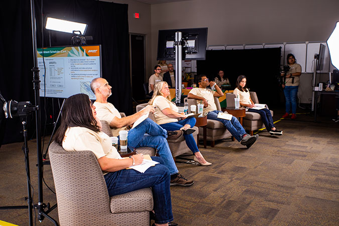 Judges Kalisha Holland, chief diversity & inclusion officer; David Smat, general director, Environmental Operations & Engineering; Christy Thomas, assistant vice president, Technology Services; Vipin Kohale, director, Technology Services; and Farah Lawler, vice president, Industrial Products, watch a team’s presentation. Judges Kalisha Holland, chief diversity & inclusion officer; David Smat, general director, Environmental Operations & Engineering; Christy Thomas, assistant vice president, Technology Services; Vipin Kohale, director, Technology Services; and Farah Lawler, vice president, Industrial Products, watch a team’s presentation.